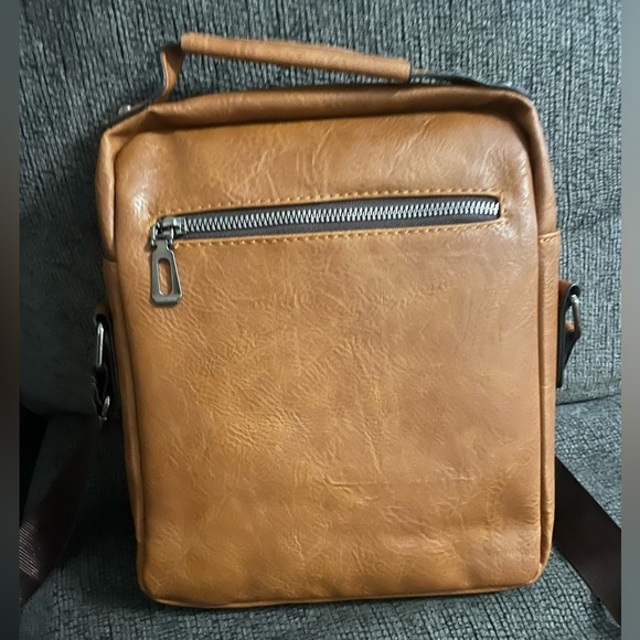 Shoulder bag NEW - Picture 2 of 4